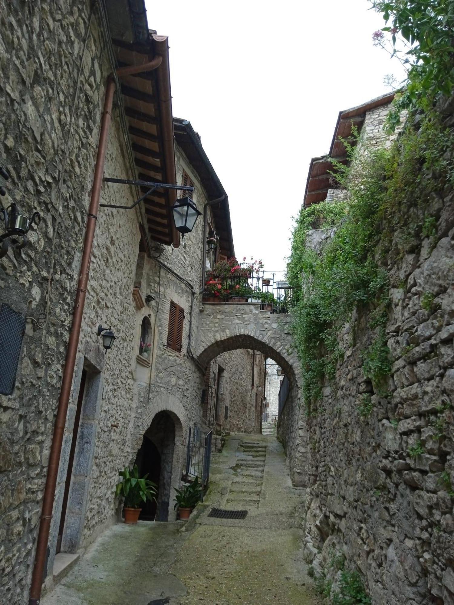 Casa Belvedere A Valle San Martino Di Spoleto Exterior photo