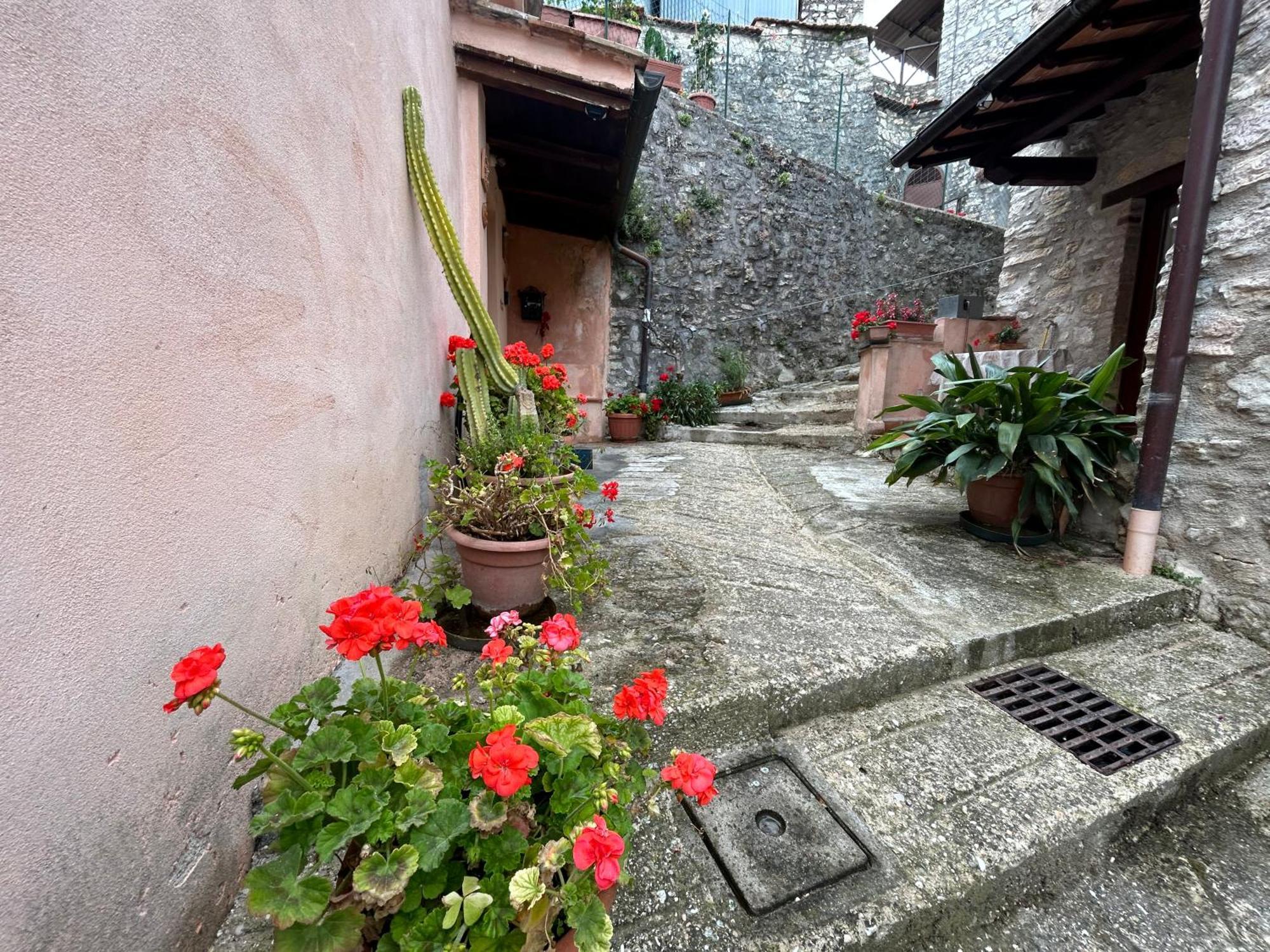 Casa Belvedere A Valle San Martino Di Spoleto Exterior photo